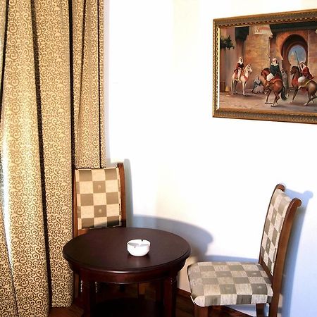 Hotel Piccolo Mondo Bucharest Room photo